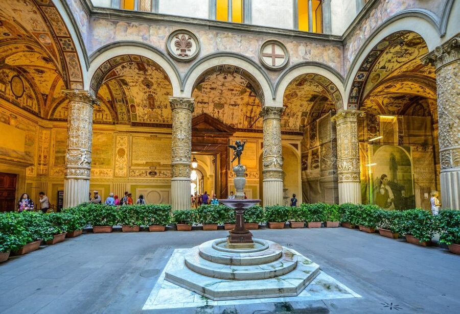 Florence: Palazzo Vecchio Guided Tour - The Salone dei Cinquecento: Florence on a grand scale