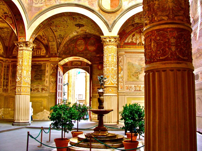 Florence: Palazzo Vecchio Guided Tour - Medici apartments and the palace’s private side