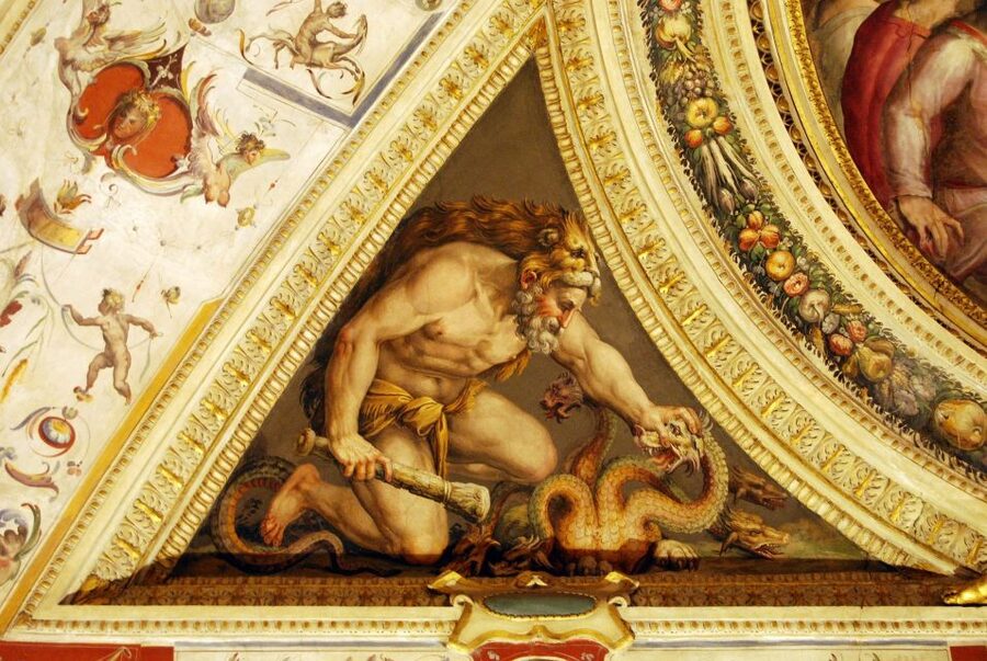 Florence: Palazzo Vecchio Guided Tour - The Hall of Priors, chapel, and smaller chambers