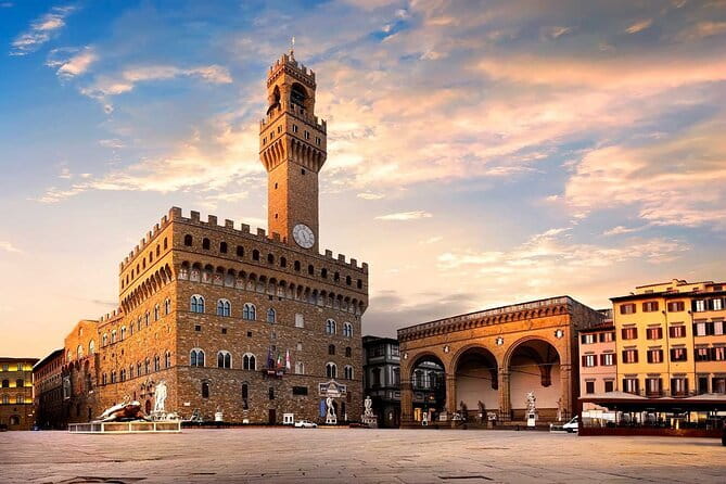 Florence Palazzo Vecchio Priority Entry Ticket with Host - The Salone dei Cinquecento in one hour