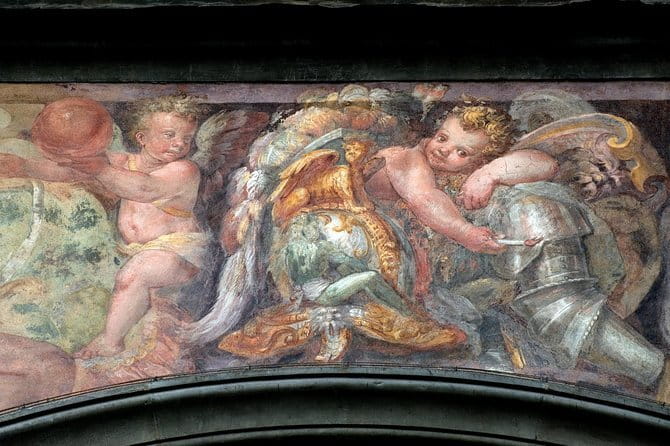 Florence Palazzo Vecchio: Reserved Entrance Ticket & Visit - How the guided format affects the experience