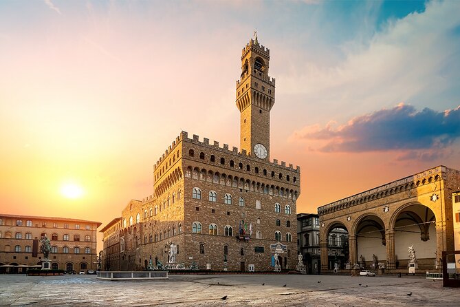 Florence Palazzo Vecchio Skip-the-Line Ticket with Host - The time-specific entry requires care