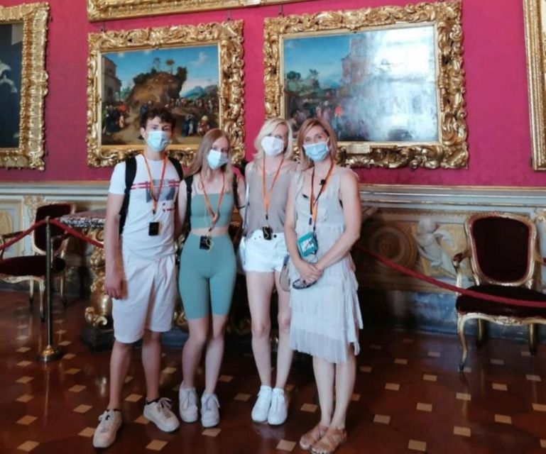 Florence: Pitti Palace and Boboli Gardens Private Tour - Starting near the Uffizi and crossing Florence’s royal divide