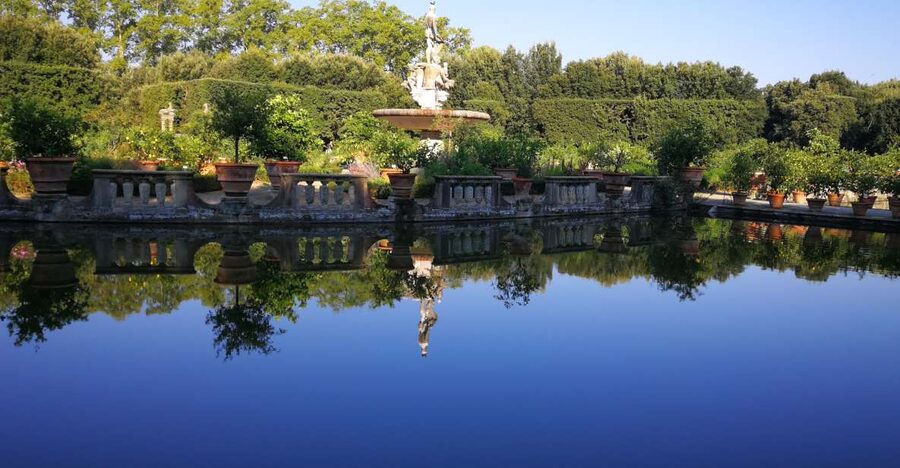 Florence: Pitti Palace, Boboli Garden, Palatine Gallery Tour - Frescoes, furniture, and the meaning of luxury