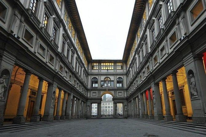 FLORENCE: Uffizi Gallery + Palazzo Vecchio monolingual Guided Tour - Small Group - Palazzo Vecchio after the Uffizi