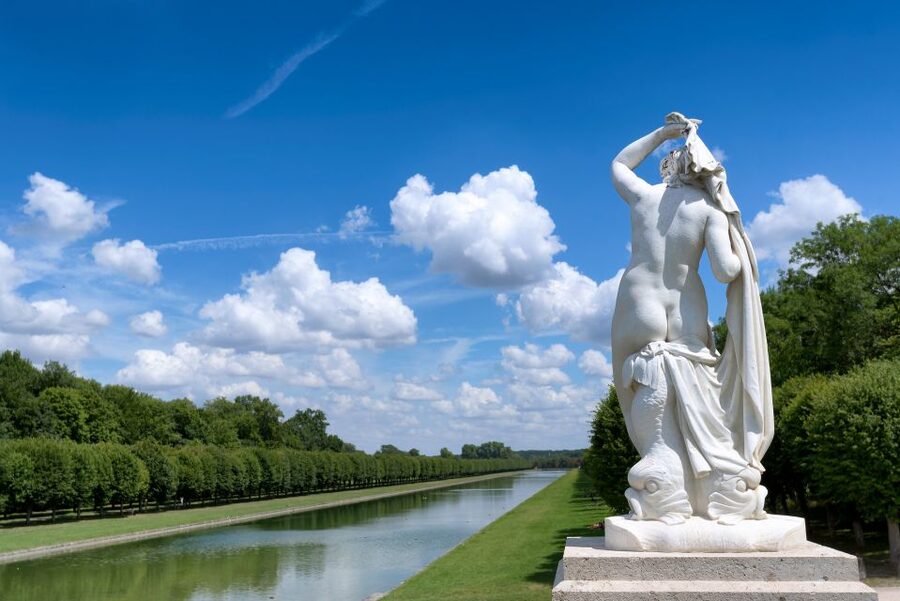 Fontainebleau: Palace Private Guided Tour with Ticket - Who should book this Fontainebleau tour?
