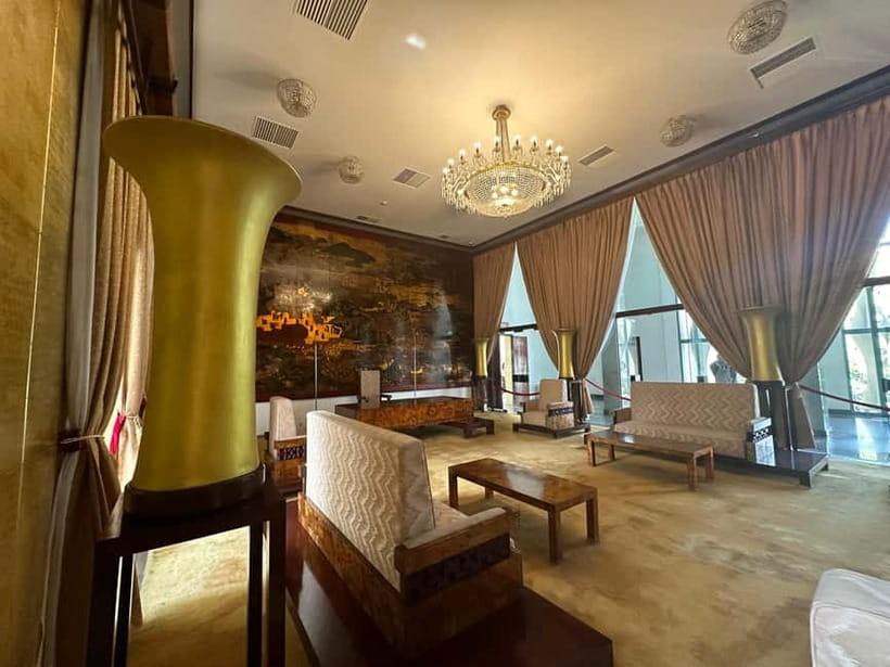 Free E-Sim War Remnants Museum & Independence Palace Tour - Who should book this history tour?