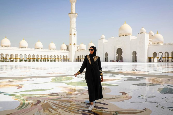 From Abu Dhabi: Sheikh Zayed Mosque, Royal Palace & Etihad Tower - Etihad Towers and Abu Dhabi’s modern skyline