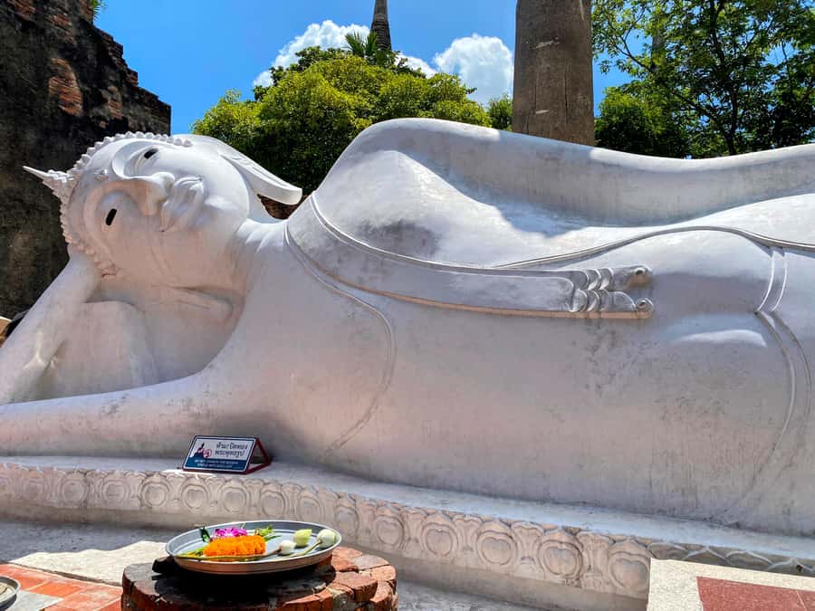 From Bangkok: Ayutthaya Temples Tour with Bang Pa-In Palace - Wat Mahathat and Ayutthaya’s most famous image