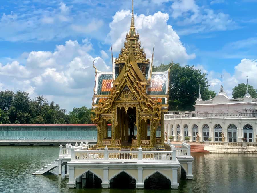 From Bangkok: Ayutthaya Temples Tour with Bang Pa-In Palace - Who should book this Ayutthaya day trip