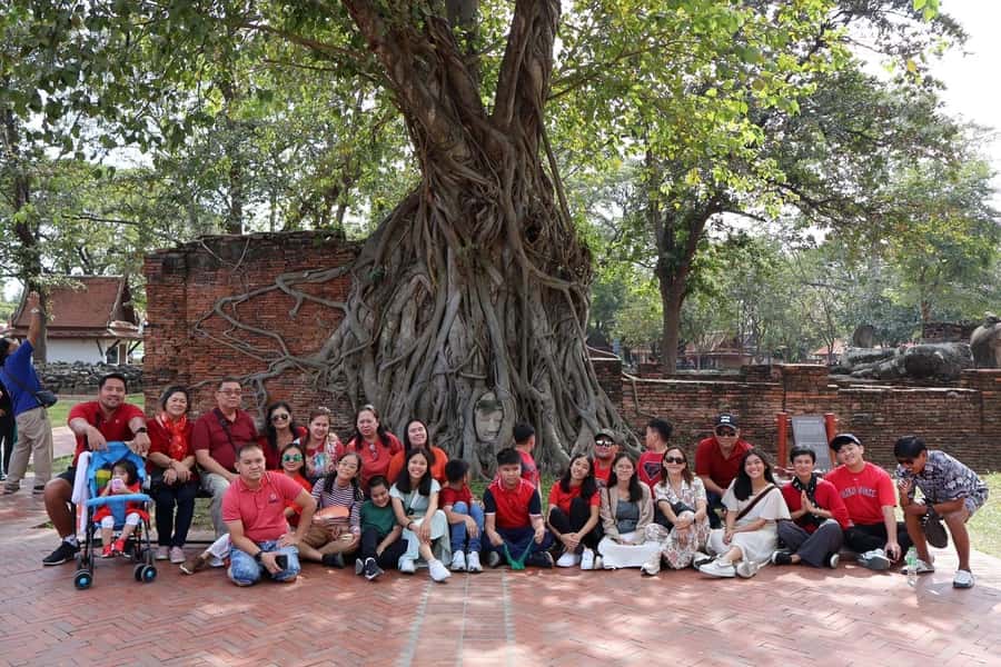 From Bangkok: Bang Pa-In Palace & Ayutthaya Private Trip - One hour on the river around Ayutthaya
