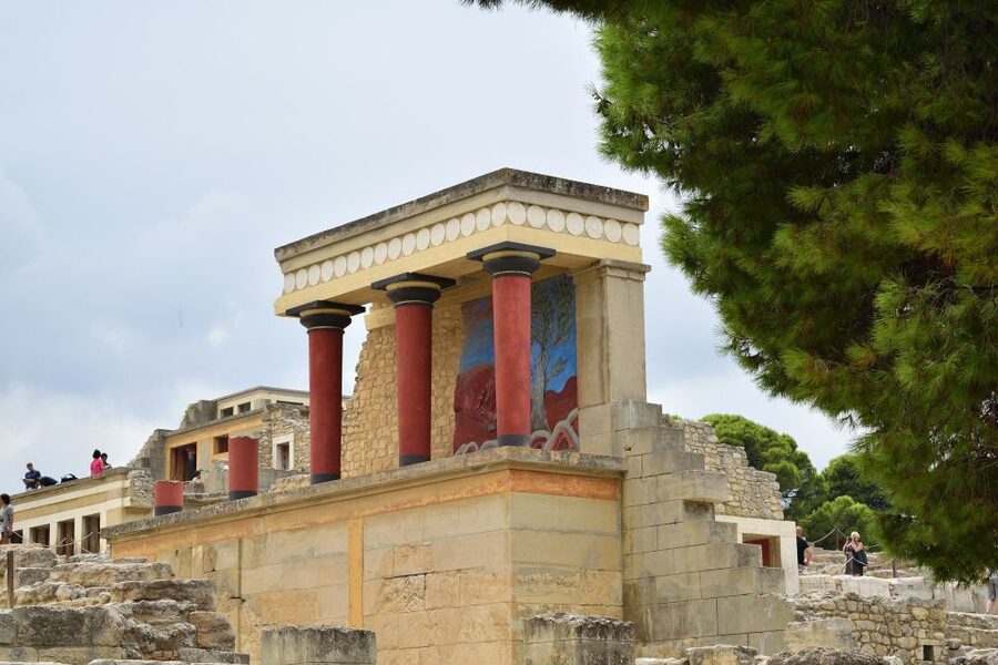 From Chania: Knossos Palace and Heraklion Full-Day Tour - Knossos Palace and the world of King Minos