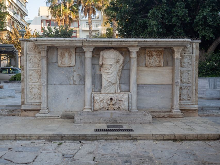From Chania: Knossos Palace and Heraklion Full-Day Tour - Rethymno’s Venetian old town