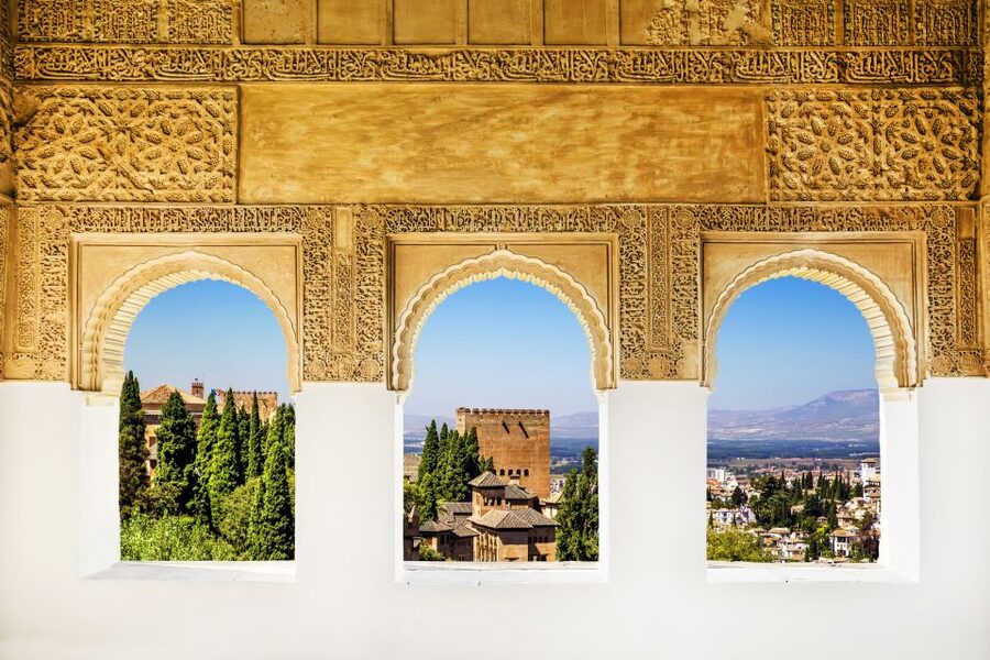 From Costa del Sol: Granada, Alhambra + Nasrid Palaces Tour - Who will enjoy this day trip?