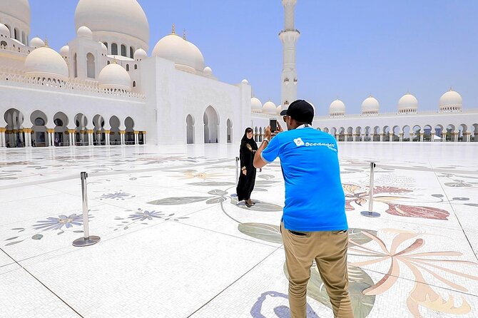 From Dubai To Abu Dhabi: Royal Palace, Grand Mosque &Etihad Tower - Sheikh Zayed Grand Mosque: allow 90 minutes