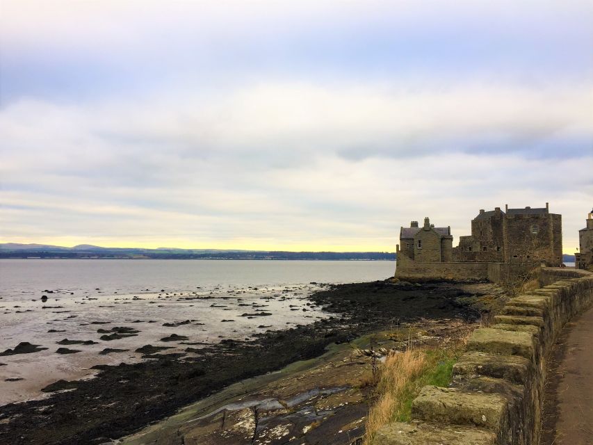 From Edinburgh: Outlander, Palaces, and Jacobites Day Trip - Culross, Claire’s garden, and Cranesmuir