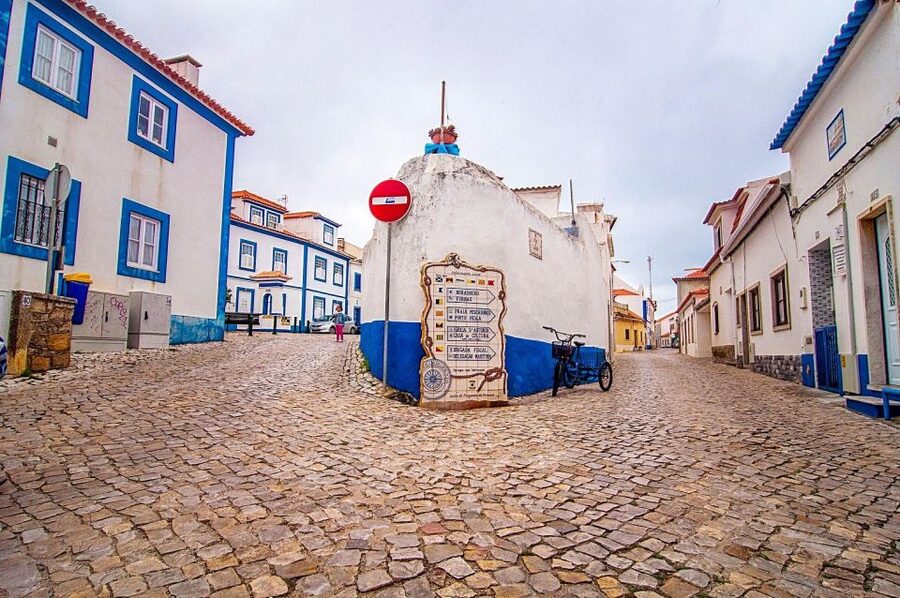 From Lisbon: Ericeira, Azenhas do Mar & Mafra Palace Private - Azenhas do Mar and the Atlantic views