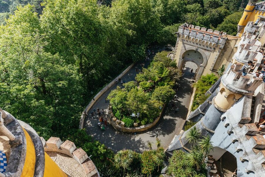 From Lisbon: Sintra & Cascais Group Tour with Pena Palace - Cabo da Roca and the edge of Europe