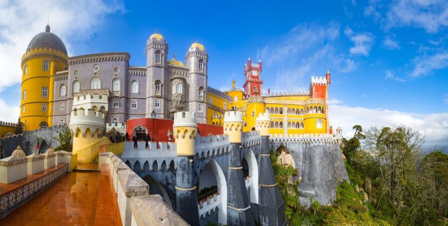 From Lisbon: Sintra Tour - Pena, Regaleira & Monserrate - Why Sintra works best as a full-day outing