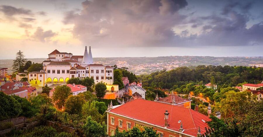 From Lisbon: Tour Sintra, Pena Palace, Regaleira and Cascais - Quinta da Regaleira and its mysterious stonework