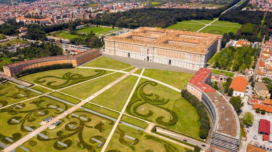 From Naples: All-inclusive tour to the Royal Palace of Caserta with expert guide - Entering the Royal Apartments with a private guide