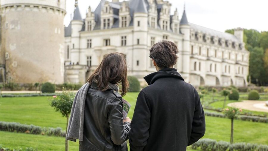 From Paris: Full-Day Loire Valley Chateaux Tour - Timing, Lunch, and the Real Cost of Convenience