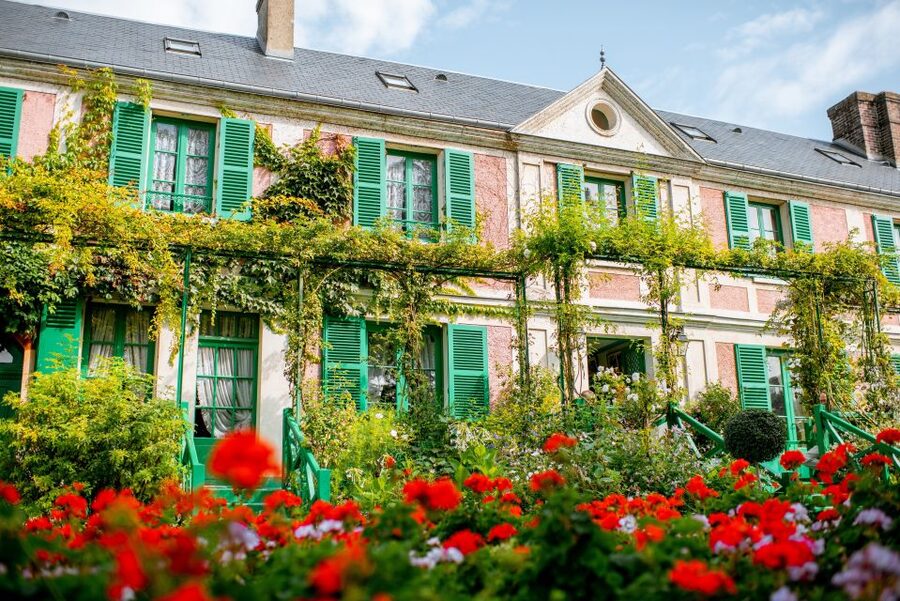 From Paris: Giverny and Versailles Palace Guided Day Trip - Key points at a glance