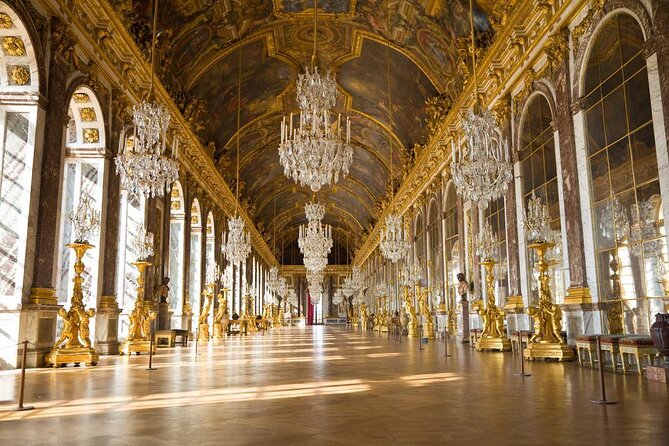 From Paris: Versailles Bike Tour w/ Palace, Gardens, & Picnic - Starting in Paris and reaching Versailles