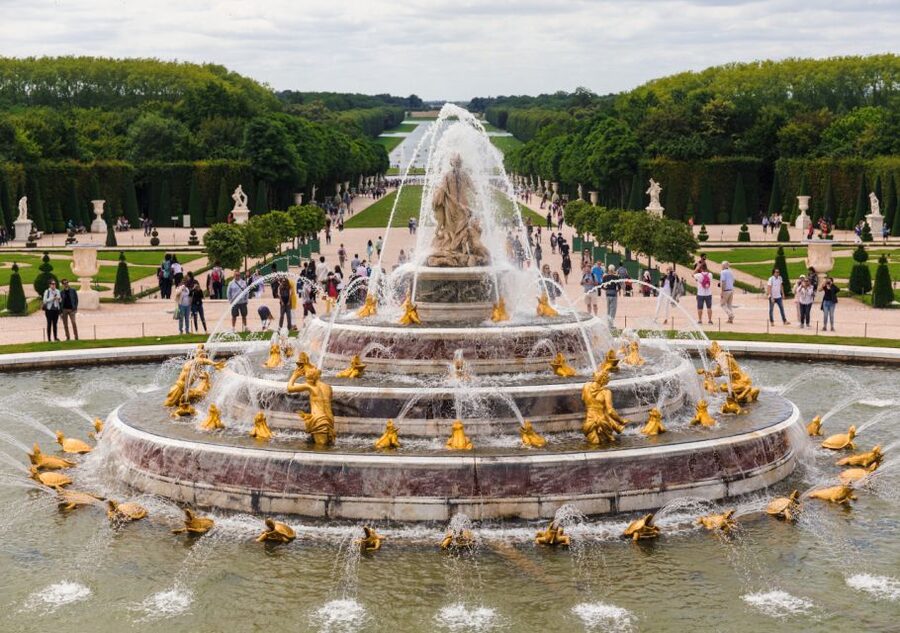 From Paris: Versailles Palace and Gardens Guided Day Trip - The Hall of Mirrors and the royal apartments