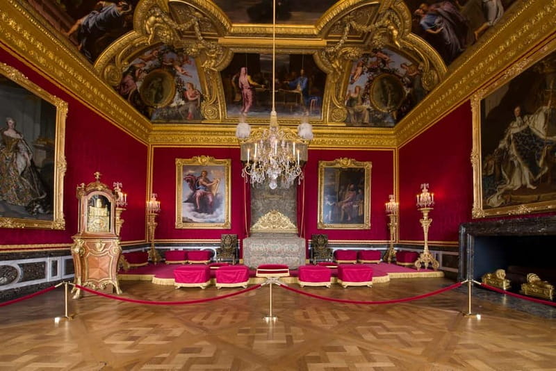 From Paris: Versailles Palace and Gardens with Transfer - Who should book this experience?