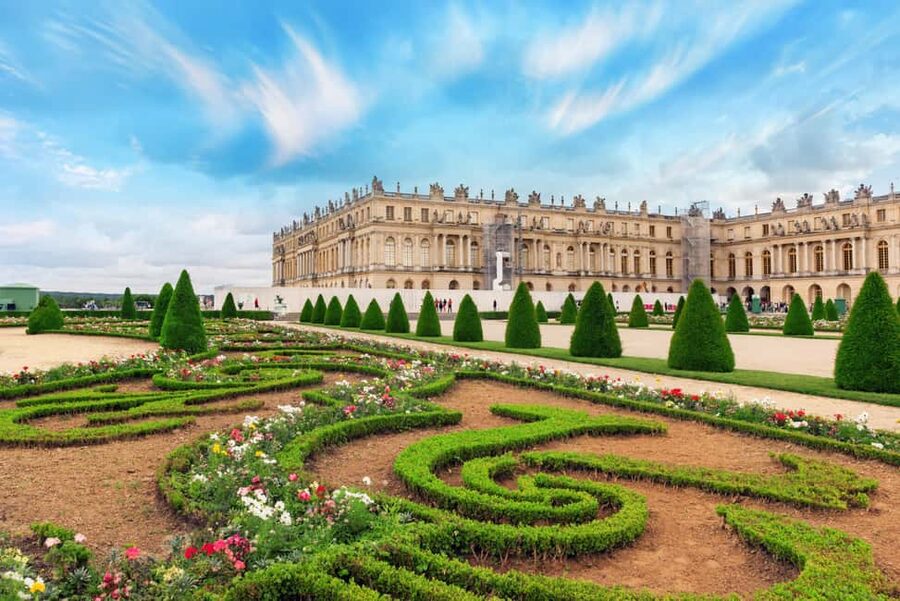 From Paris: Versailles Palace & Gardens with Transportation - Food, bags, weather, and other practical details