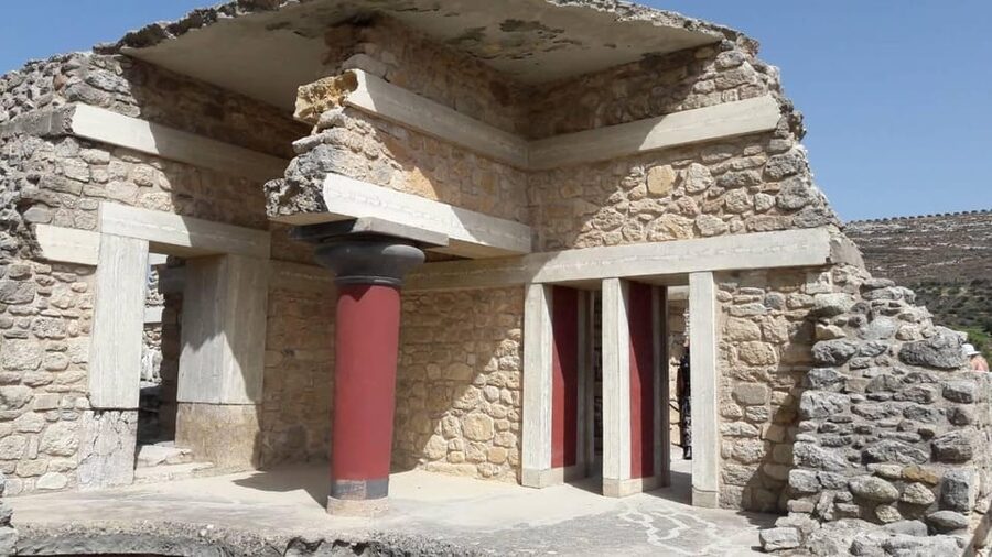 From Rethymno: Day trip to KNOSSOS PALACE and HERAKLION CITY - What the bus service adds to the experience