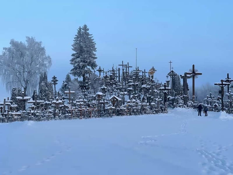 From Riga: Trip to Hill of Crosses, Rundale Palace & Bauska - What the $130 price includes