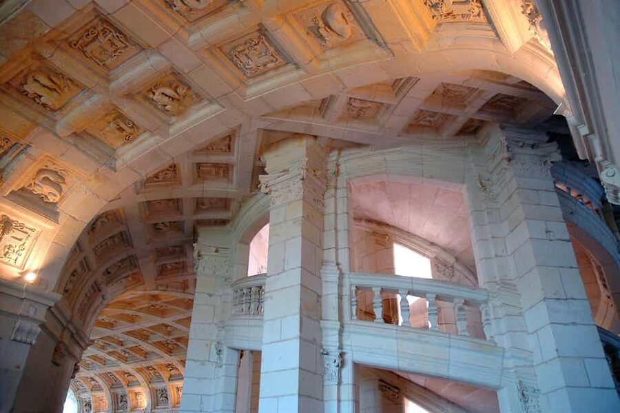 From Tours/Amboise: Chenonceau & Chambord Chateaux Day Trip - Amboise gives lunch a royal setting