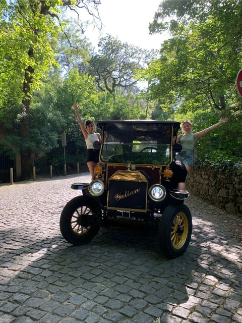 Full day in Sintra (Palaces+beaches+Cabo Da Roca) - Sintra National Palace and the old town