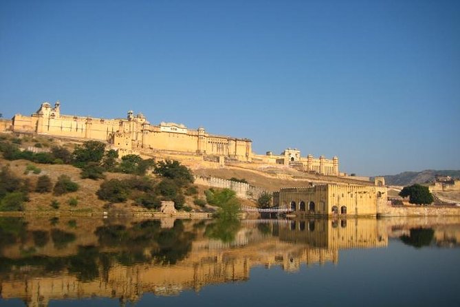 Full-Day Jaipur City Tour with Amber Fort and City Palace - A private car makes Jaipur’s traffic easier