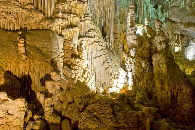 Full-Day Private Trip to Jeita Grotto, Baalbek and Chateau Ksara - One day, three very different sides of Lebanon
