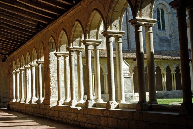 Full-day Saint-Emilion: Village, Undergrounds and Châteaux - Why Saint-Émilion makes a fine day from Bordeaux