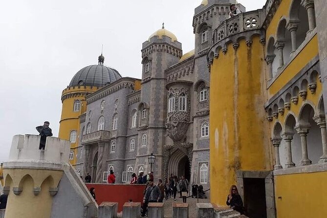 Full Day Sintra Private Tour with All Tickets Included - What the private vehicle adds