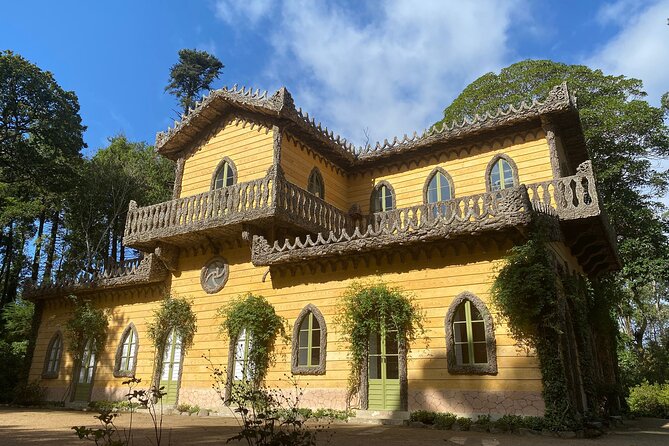 Full Day Tour in Sintra Pena Palace and Quinta de Regaleira - Quinta da Regaleira and its famous Initiation Well