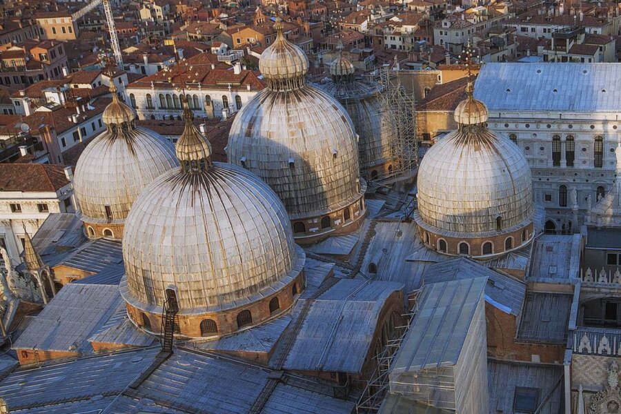Full Venice Walking Tour: Doge's Palace and St. Mark's - Teatro Malibran and the Mercerie shopping route