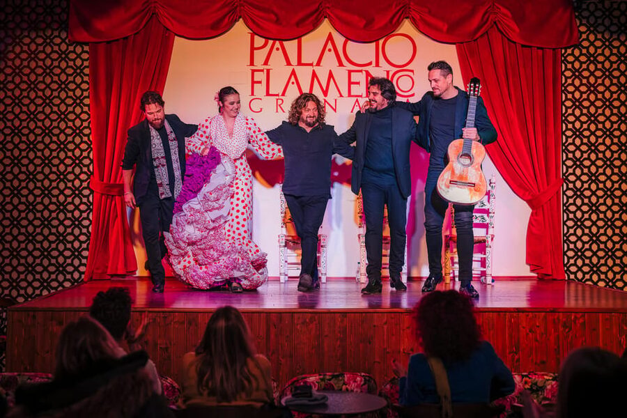 Granada: 1-Hour Traditional Flamenco Show at Palacio - What the one-hour show includes