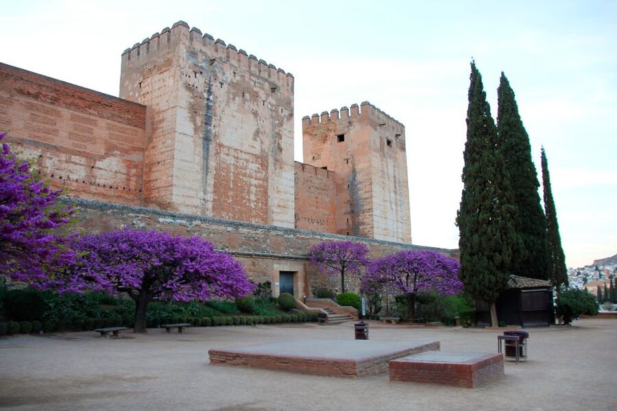 Granada: Alhambra and Charles V Palace Tour - Meeting at the Puerta de la Justicia