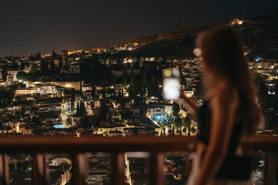Granada: Alhambra and Nasrid Palaces Guided Tour at Night - The Puerta de la Justicia and the outer walls