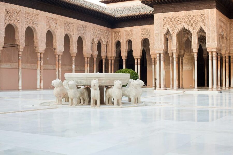 Granada: Alhambra and Nasrid Palaces Small Guided Tour - The Nasrid Palaces and their delicate detail