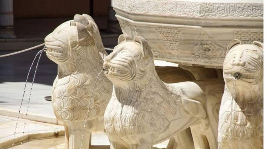 Granada: Alhambra and Nasrid Palaces Tour without Tickets - Key points at a glance