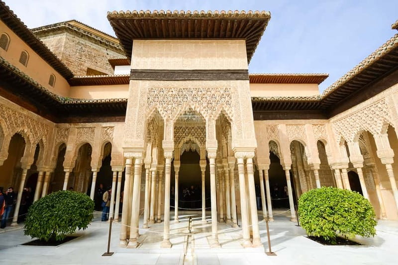Granada: Alhambra & Gardens Tour w/Nasrid Palaces Option - Start at the Welcome Visitor Centre