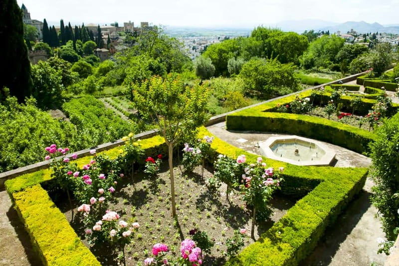 Granada: Alhambra & Gardens Tour w/Nasrid Palaces Option - Is $35 a fair price?