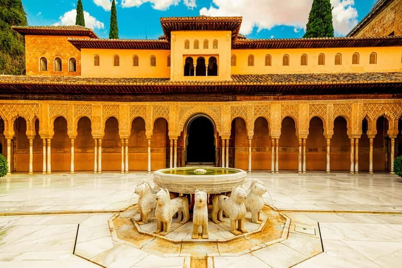 Granada: Alhambra, Generalife & Nasrid Palaces Guided Tour - Generalife Gardens: fountains, flowers, and a royal retreat