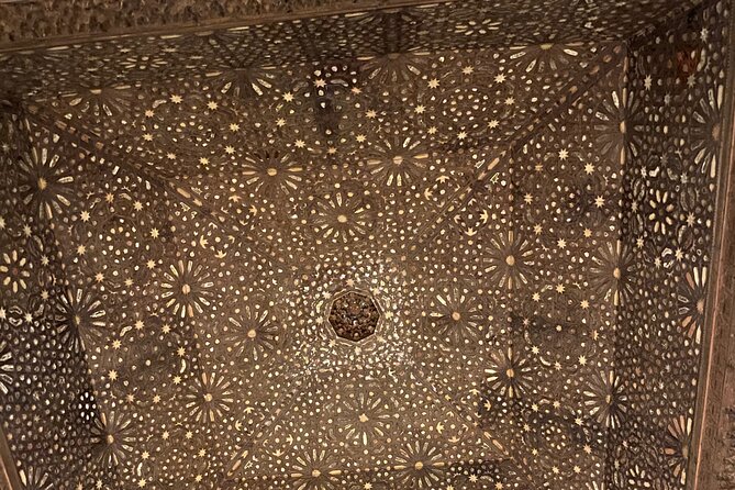 Granada Alhambra Group Tour includes Nazaries Palaces - Alcazaba: the Alhambra’s military side